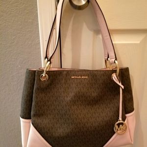 Michael Kors Nicole Leather Shoulder bag